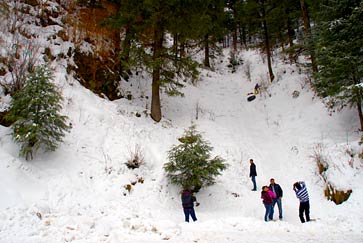 manali to hampta pass by car