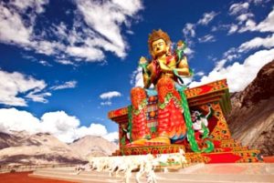 manali leh taxi service
