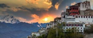 manali to leh ladakh taxi service